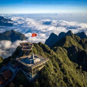 Trekking Fansipan – Chạm Đỉnh Đông Dương