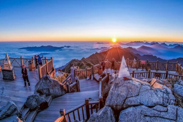Trekking Fansipan – Chạm Đỉnh Đông Dương - Image 3